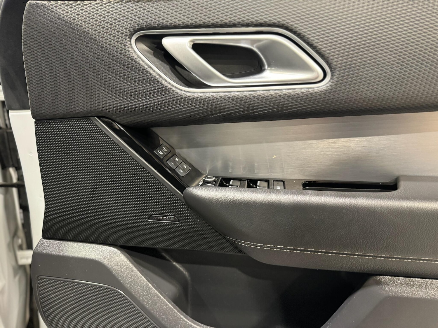 Used Land Rover Range Rover Velar for sale - 76964576: Photo 20