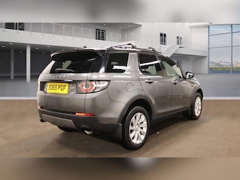 Used Land Rover Discovery Sport 2015 for sale - 76166388: Photo 4