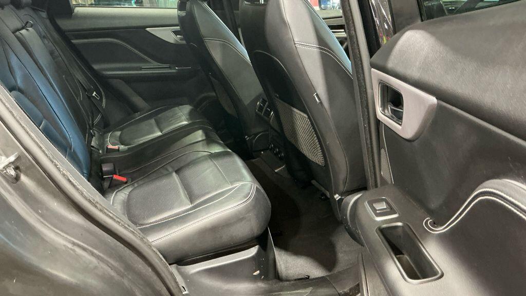 Used Jaguar F-Pace 2018 for sale - 77130620: Photo 6