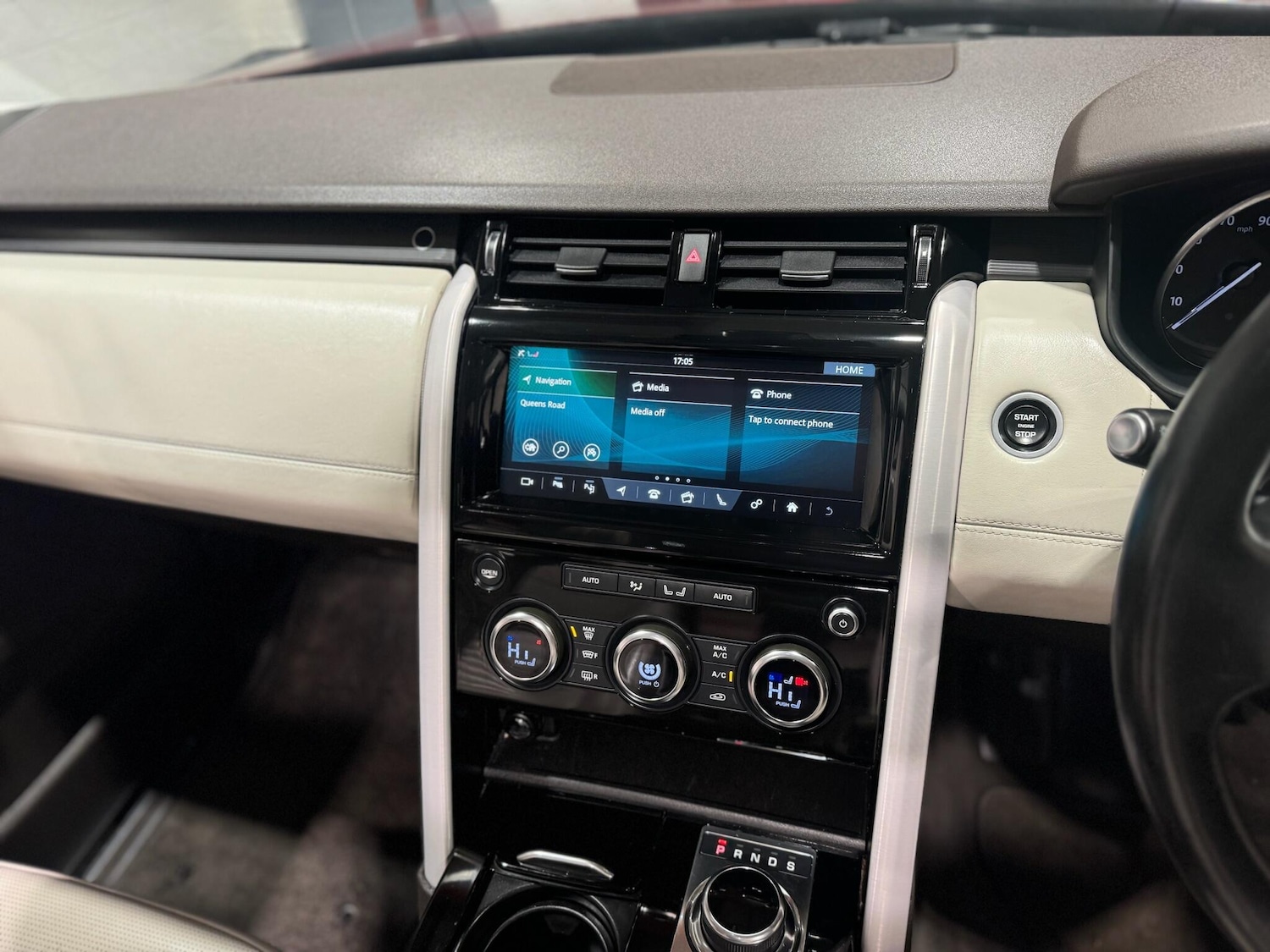 Used Land Rover Discovery 2017 for sale - 76167494: Photo 12