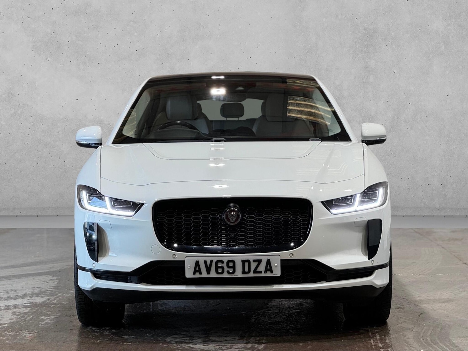 Used Jaguar I-Pace 2019 for sale - 76989329: Photo 2