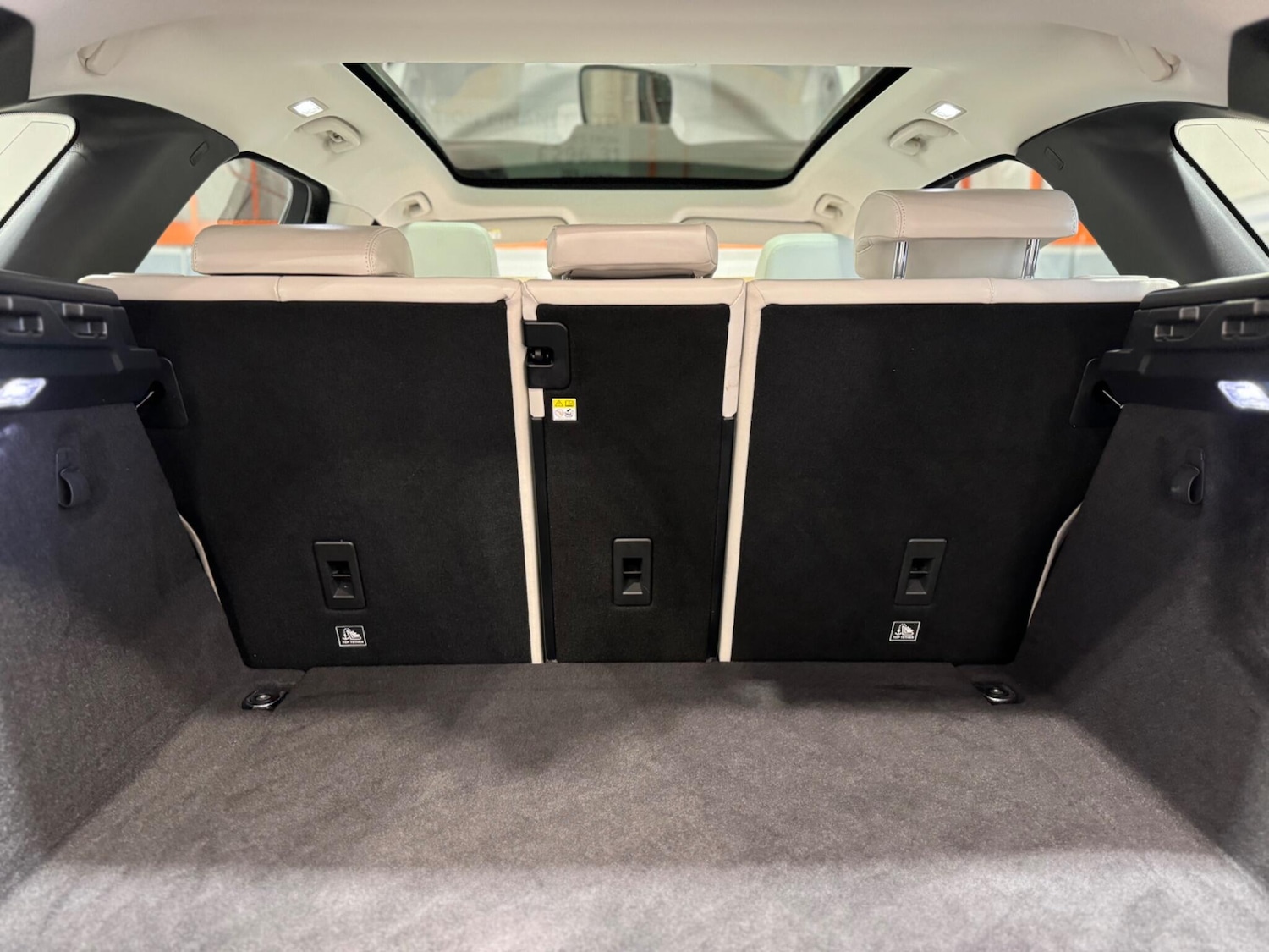 Used Jaguar F-Pace 2017 for sale - 77315204: Photo 22