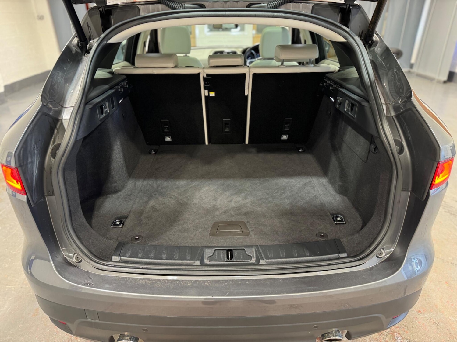 Used Jaguar F-Pace 2017 for sale - 77315204: Photo 23