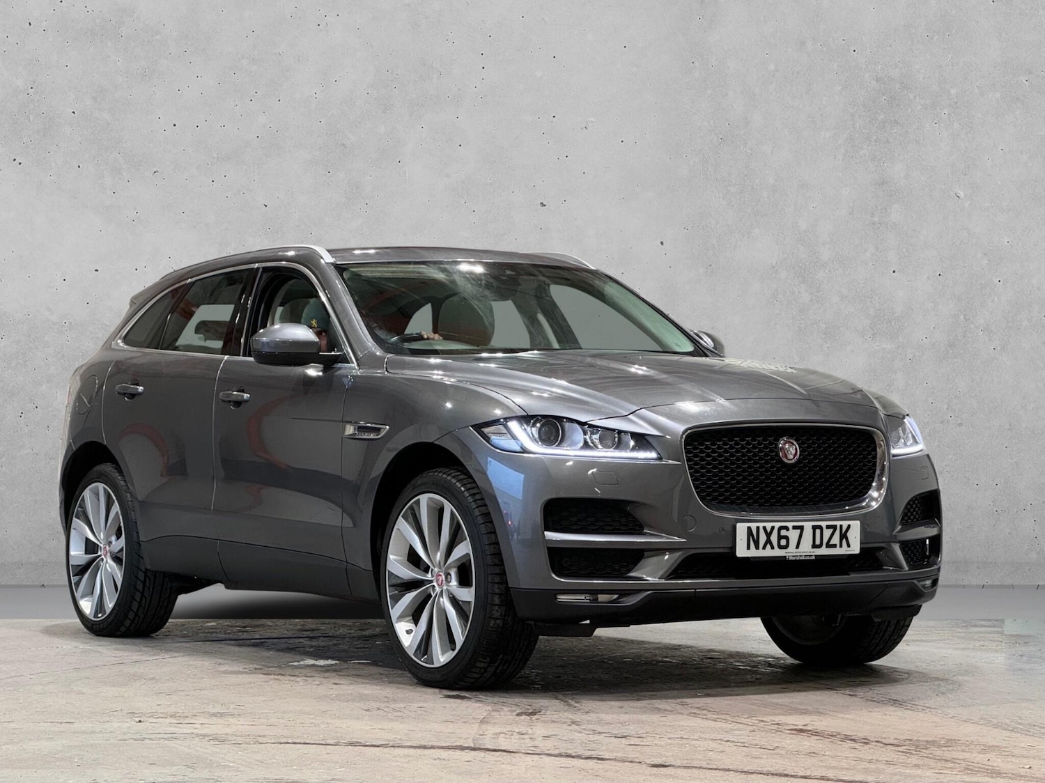 Used Jaguar F-Pace 2017 for sale - 77315204: Photo 3