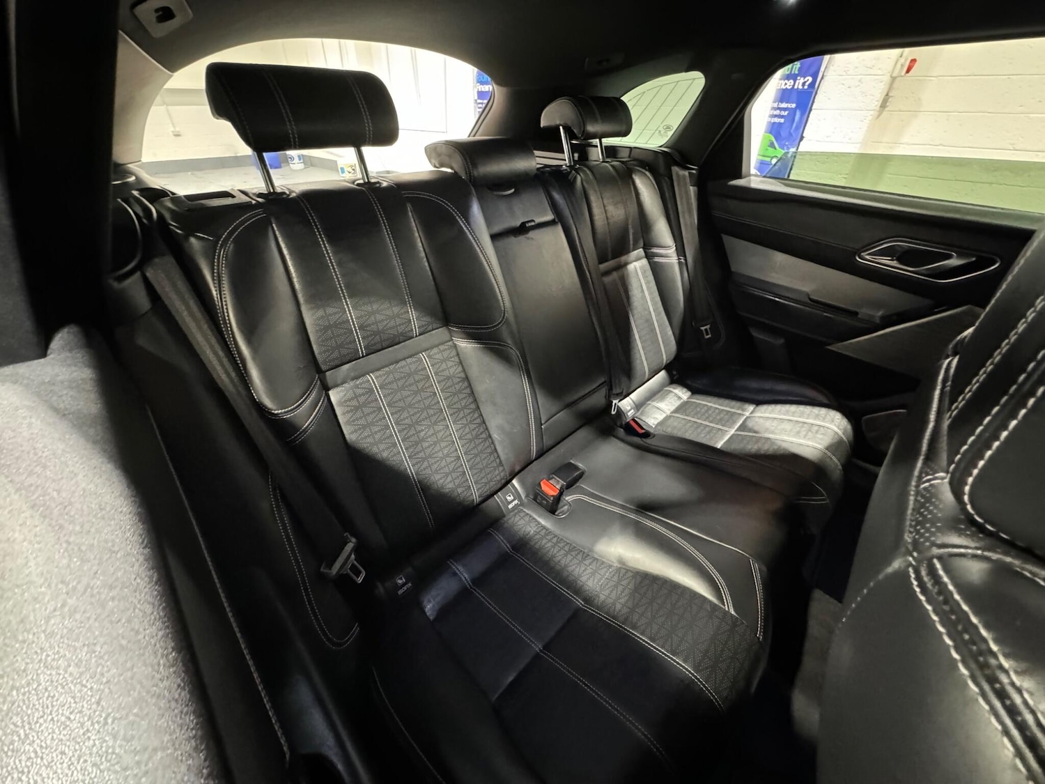 Used Land Rover Range Rover Velar 2018 for sale - 76786390: Photo 10