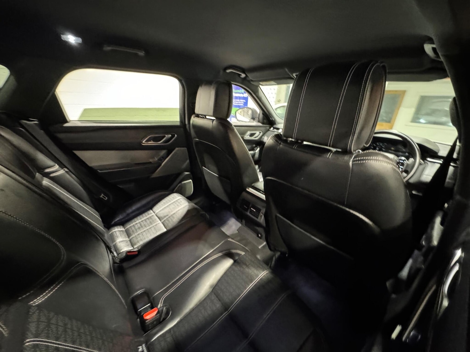 Used Land Rover Range Rover Velar 2018 for sale - 76786390: Photo 11