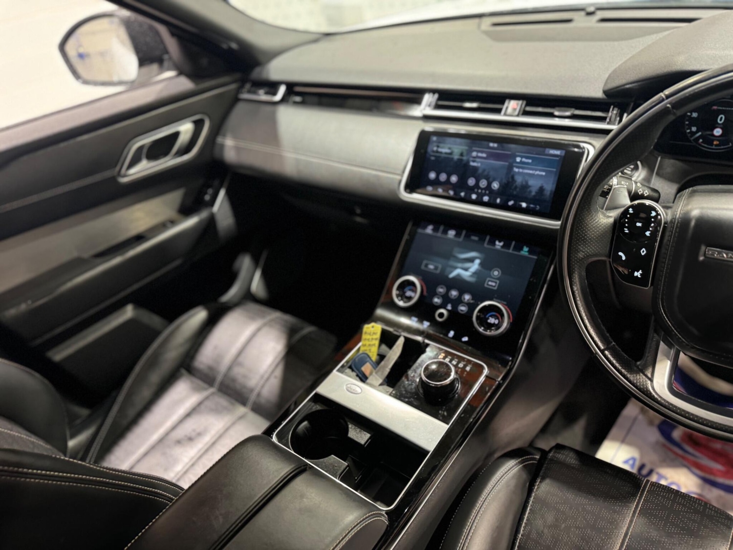 Used Land Rover Range Rover Velar 2018 for sale - 76786390: Photo 12