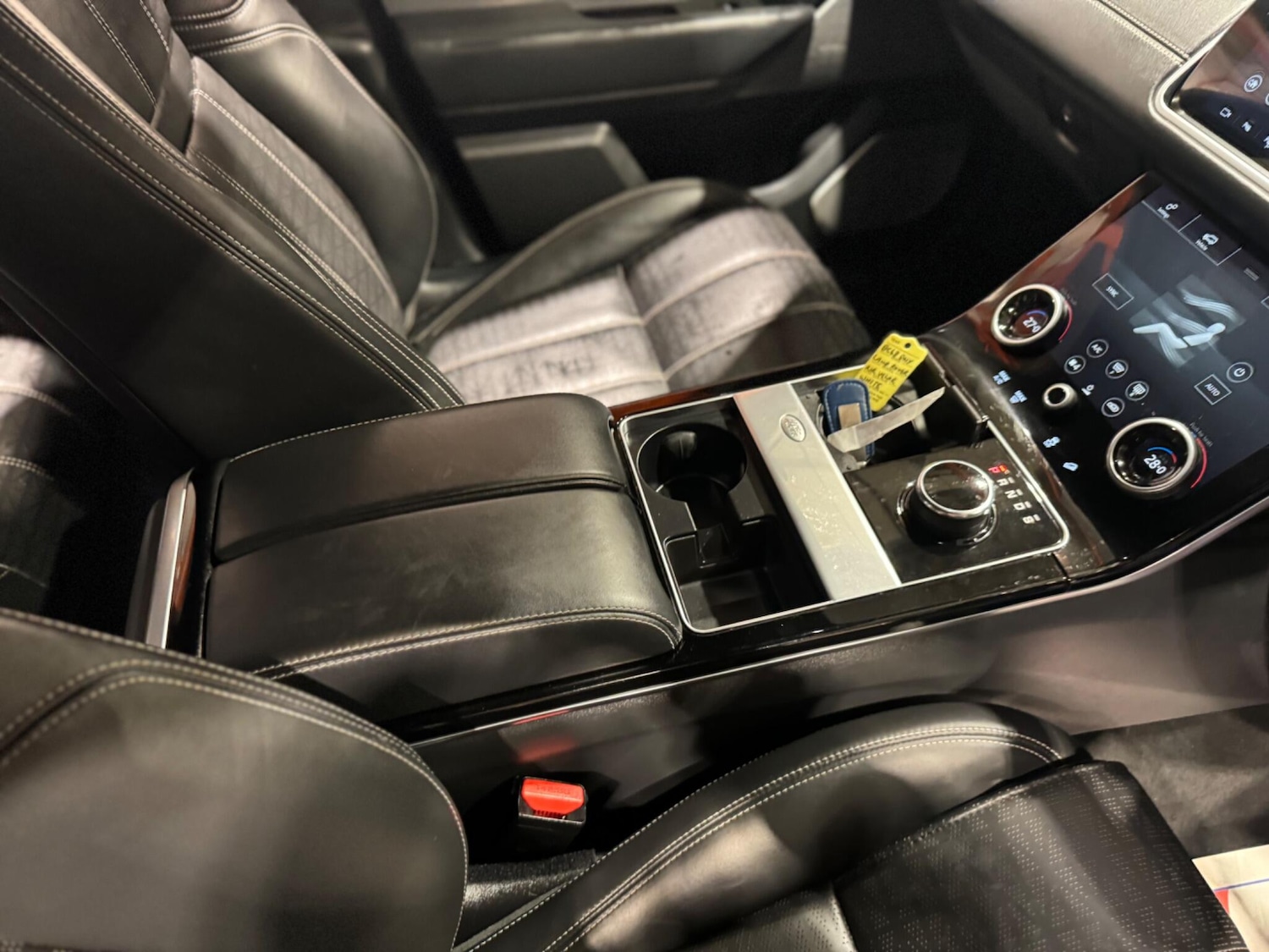 Used Land Rover Range Rover Velar 2018 for sale - 76786390: Photo 15