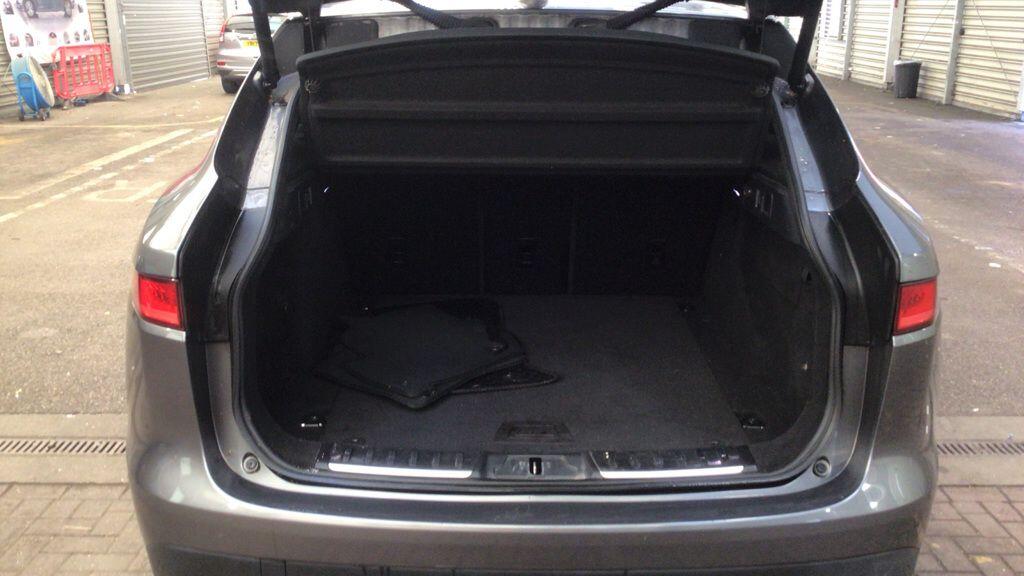 Used Jaguar F-Pace 2019 for sale - 76688984: Photo 10