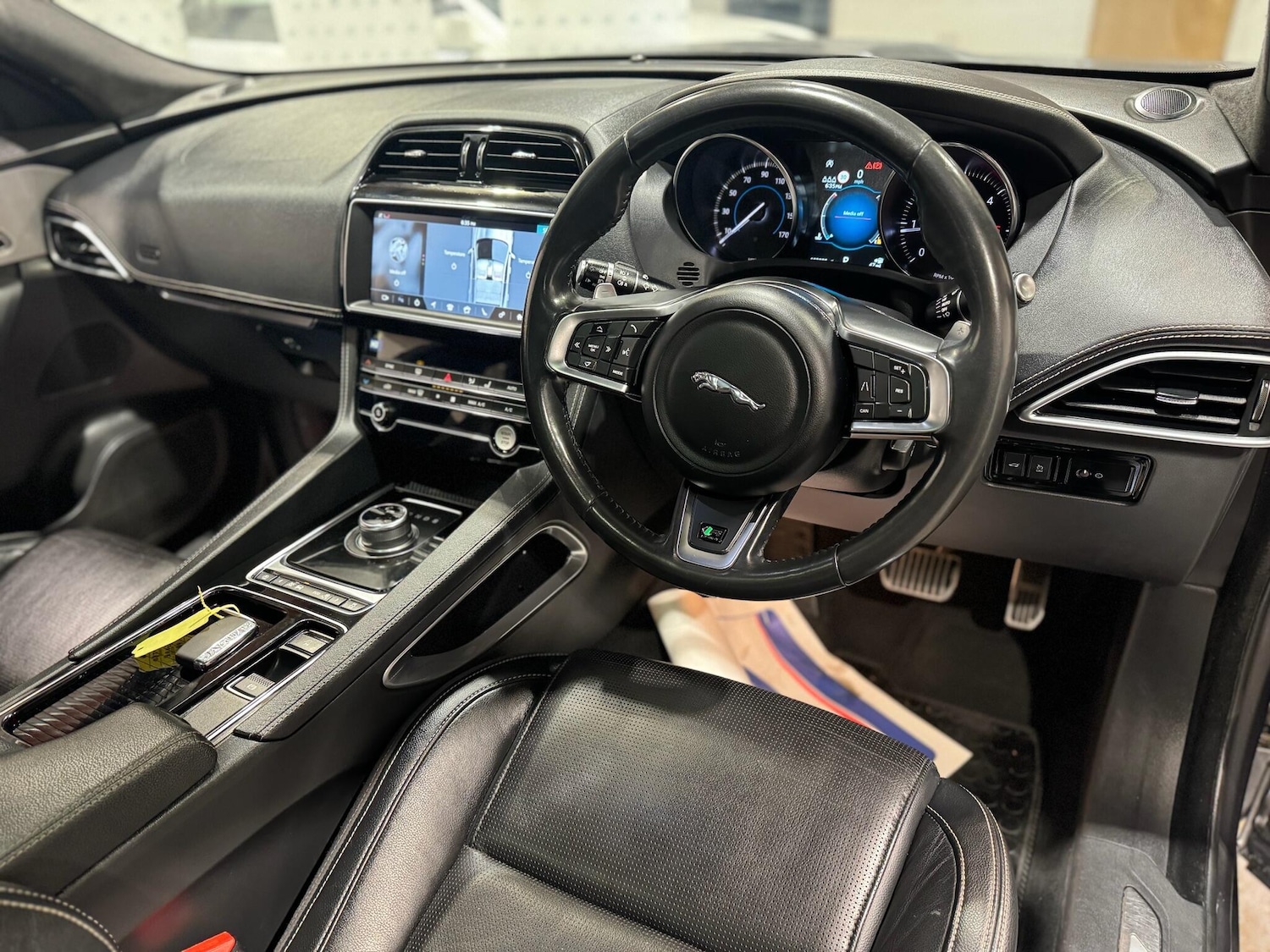 Used Jaguar F-Pace 2019 for sale - 76688984: Photo 13