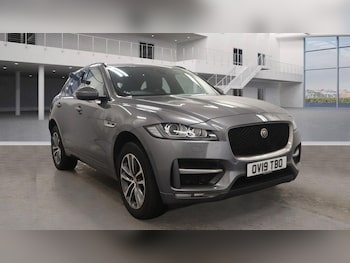 Used Jaguar F-Pace 2019 for sale - 76688984: Photo