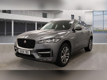 Used Jaguar F-Pace 2019 for sale - 76688984: Photo