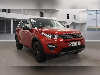 Used Land Rover Discovery Sport 2018 for sale - 76689562: Photo