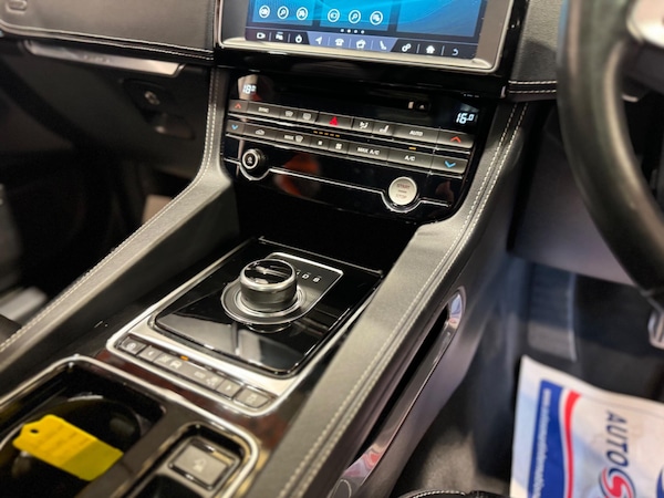 Used Jaguar F-Pace 2019 for sale - 75578056: Photo 12