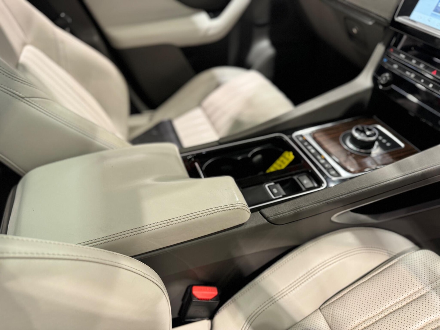 Used Jaguar F-Pace 2016 for sale - 77021364: Photo 18