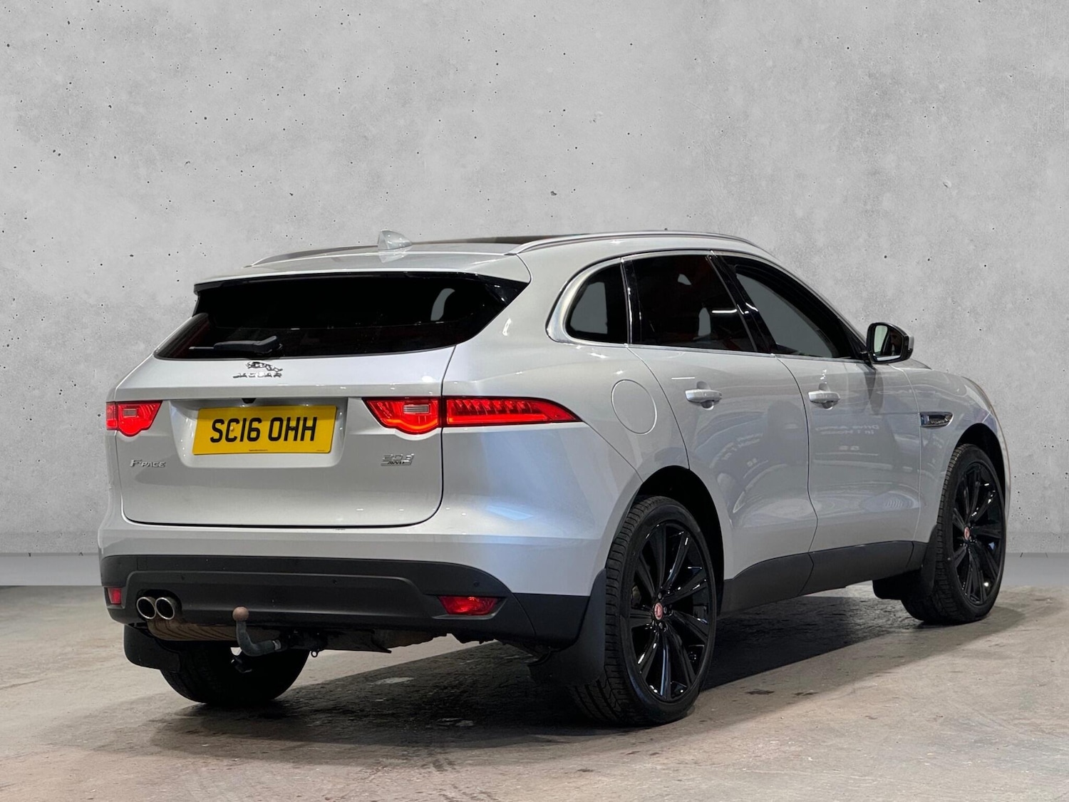 Used Jaguar F-Pace 2016 for sale - 77021364: Photo 5