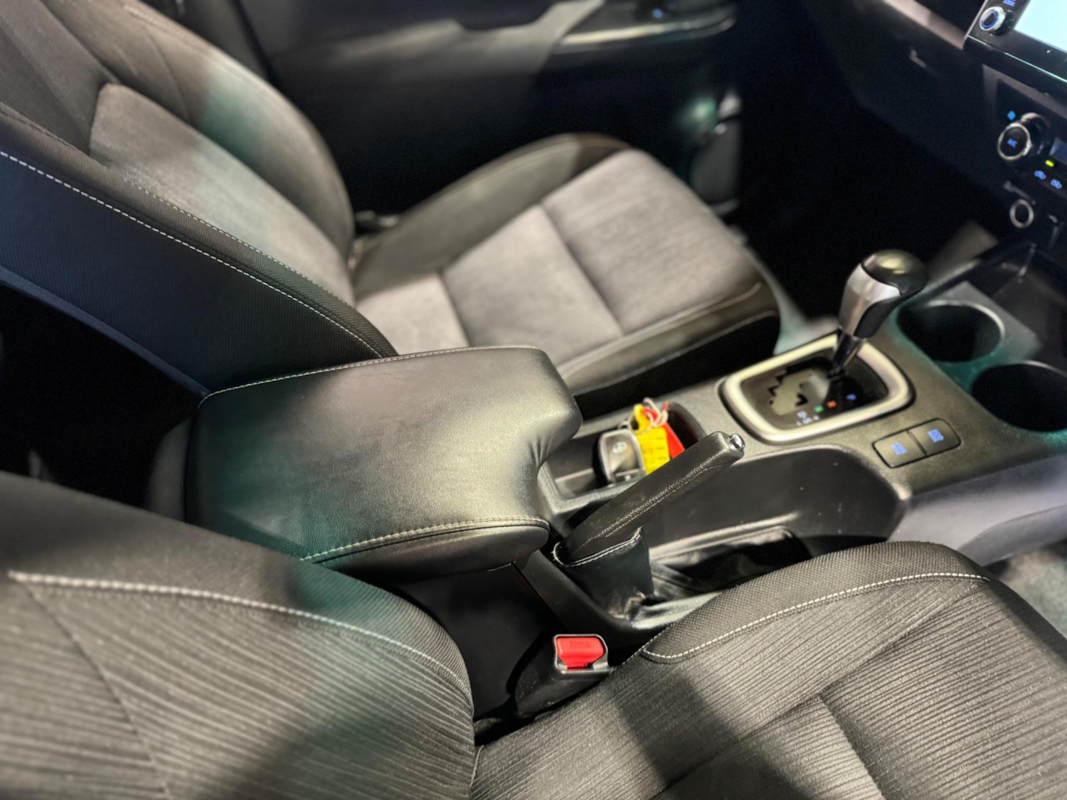 Used Toyota Hilux 2021 for sale - 76850140: Photo 17