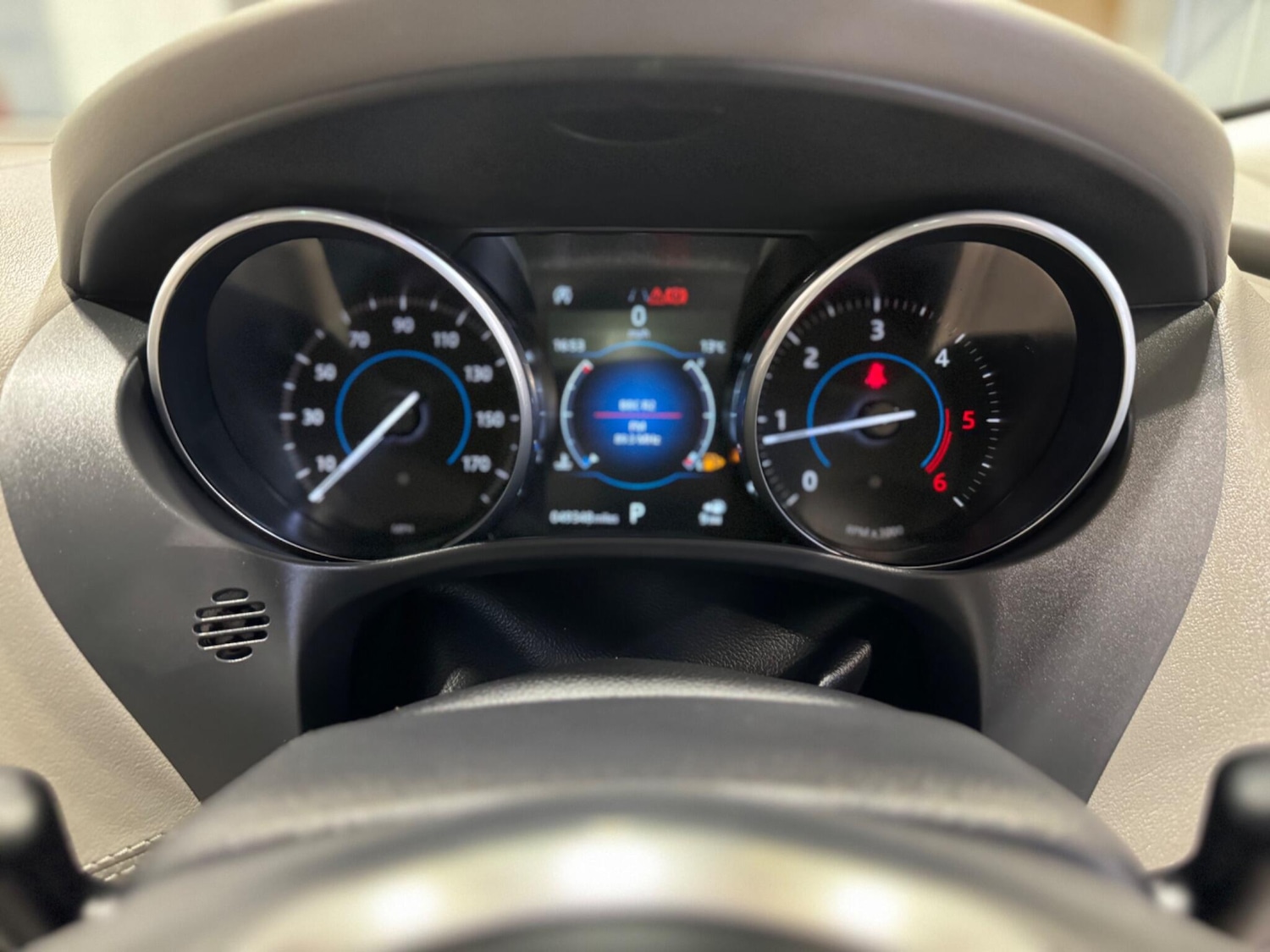 Used Jaguar F-Pace 2017 for sale - 76201445: Photo 10