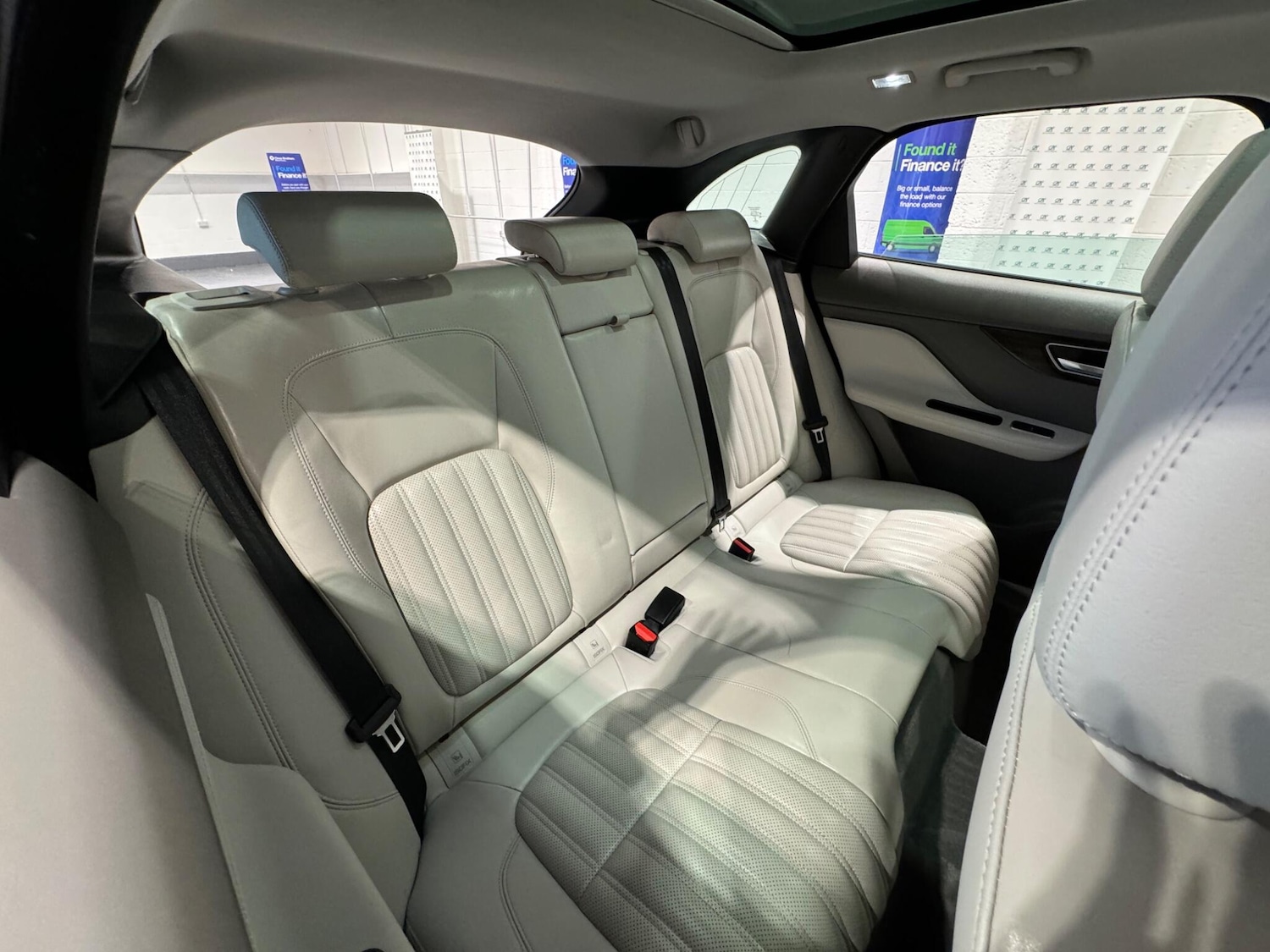 Used Jaguar F-Pace 2017 for sale - 76201445: Photo 20