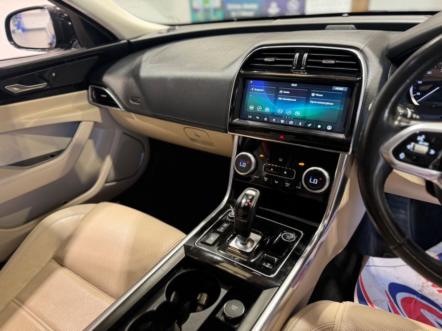 Used Jaguar XE 2020 for sale - 76752961: Photo 13