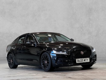 Used Jaguar XE 2020 for sale - 76752961: Photo
