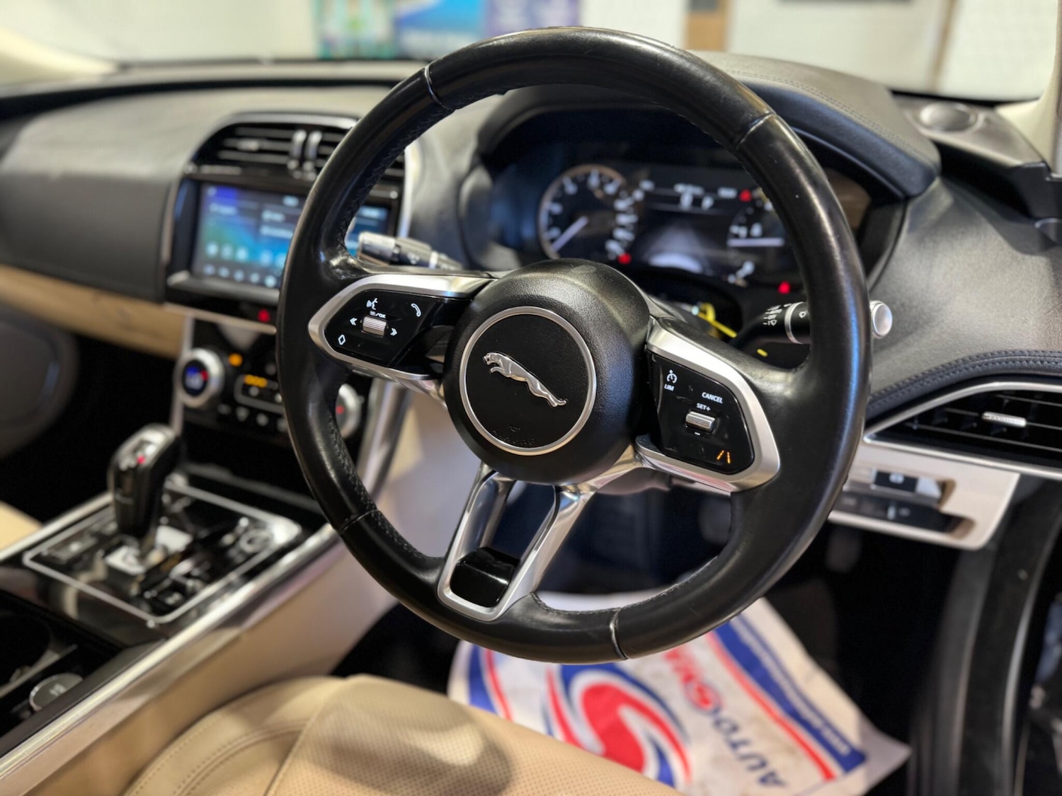 Used Jaguar XE 2020 for sale - 76752961: Photo 9