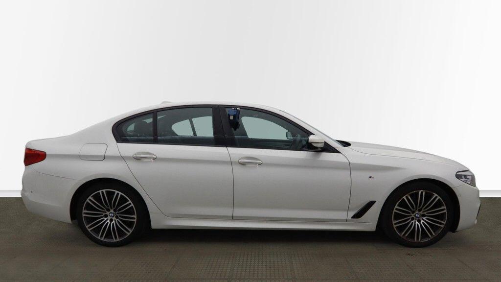 Used BMW 5 Series 2017 for sale - 77131112: Photo 9