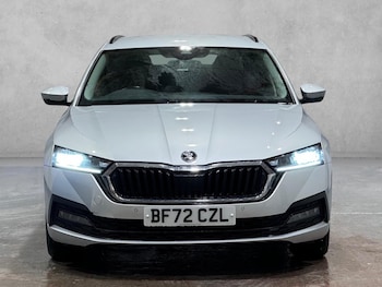 Used Skoda Octavia 2022 for sale - 76318134: Photo 2