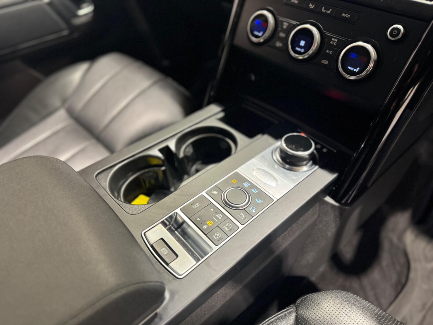 Used Land Rover Discovery 2017 for sale - 75954092: Photo 13