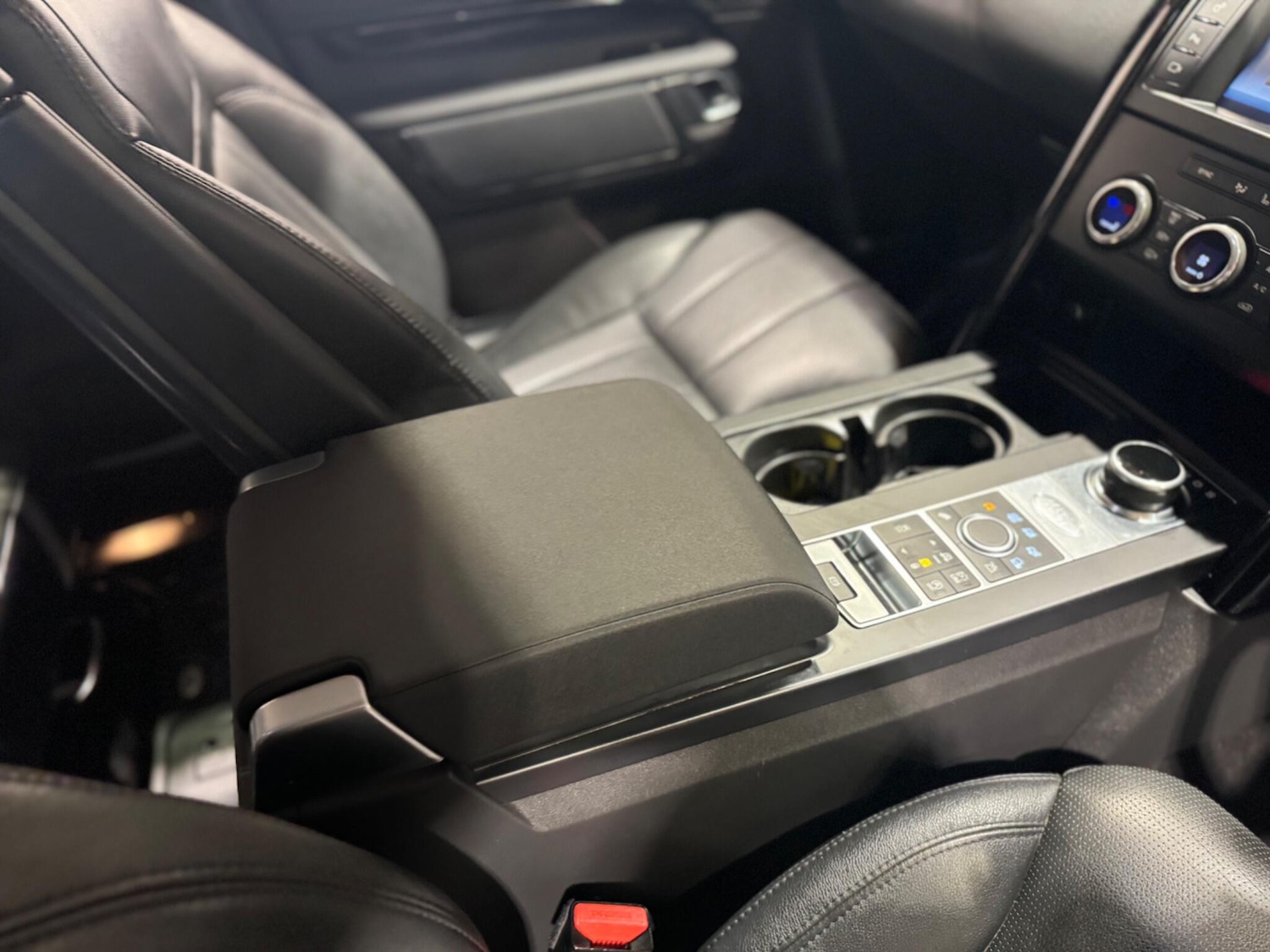 Used Land Rover Discovery 2017 for sale - 75954092: Photo 14