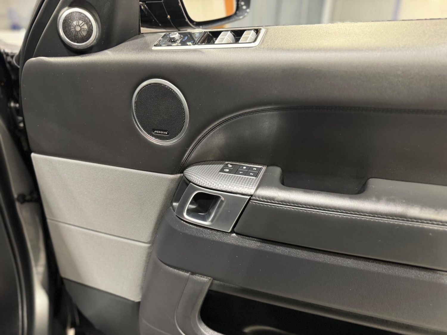 Used Land Rover Range Rover Sport 2018 for sale - 76167400: Photo 16