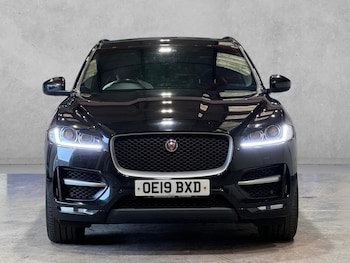 Used Jaguar F-Pace 2019 for sale - 75949233: Photo