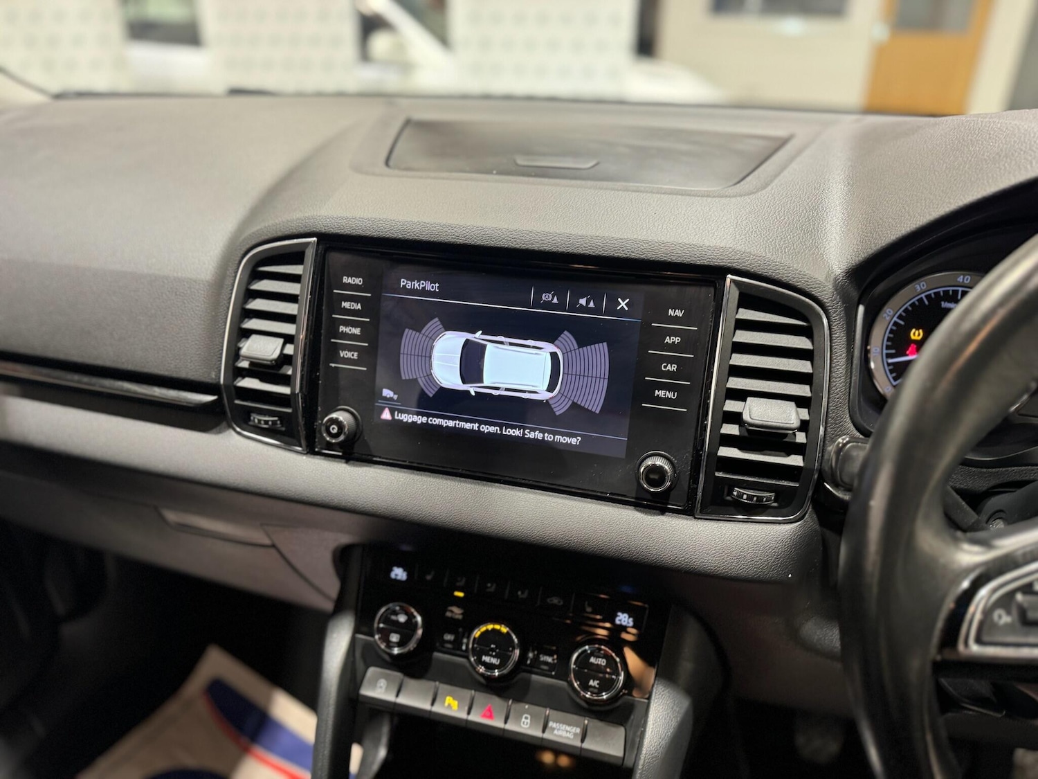 Used Skoda Karoq 2018 for sale - 76646163: Photo 13