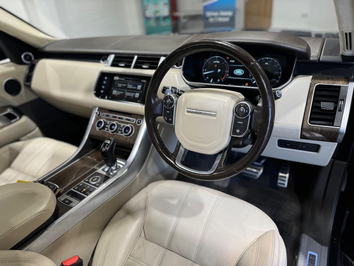 Used Land Rover Range Rover Sport 2016 for sale - 77039807: Photo 8