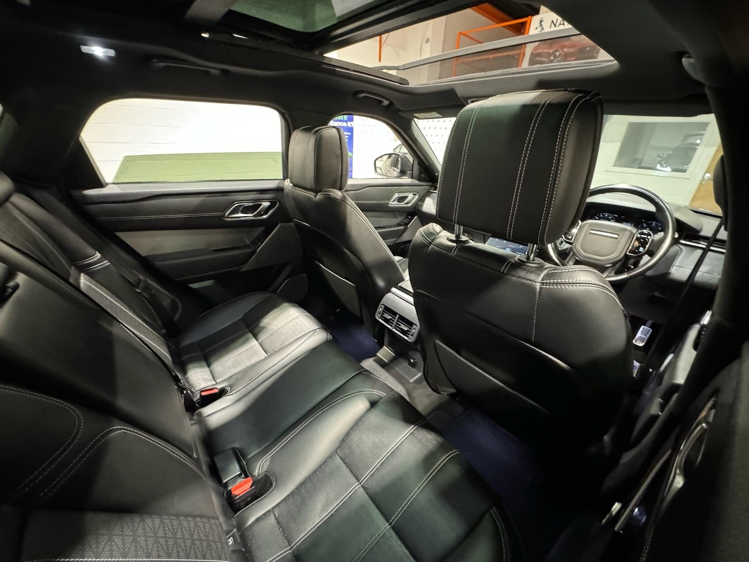 Used Land Rover Range Rover Velar 2018 for sale - 76800845: Photo 11