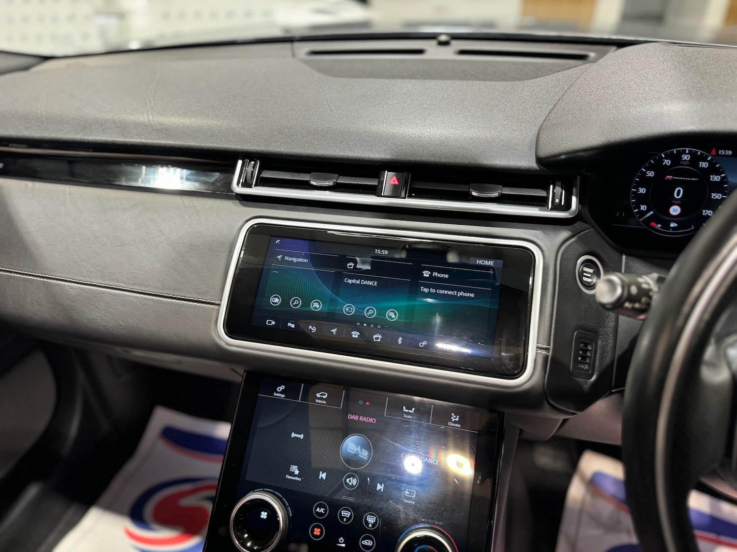 Used Land Rover Range Rover Velar 2018 for sale - 76800845: Photo 17