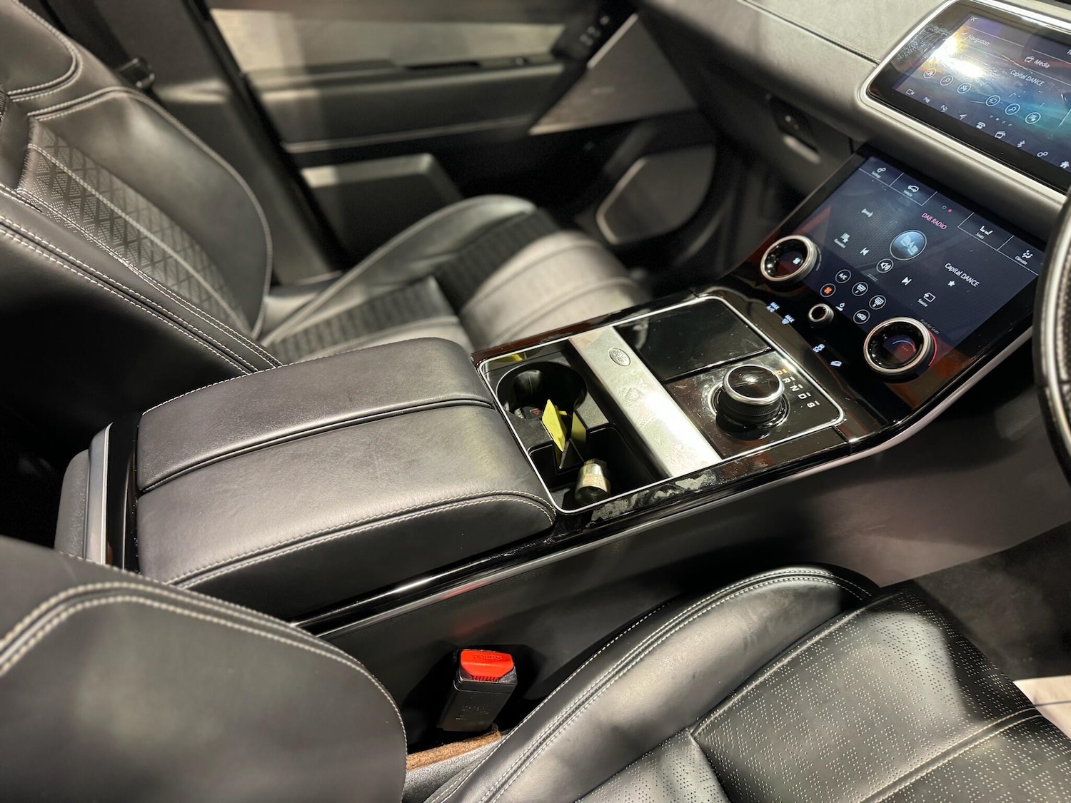 Used Land Rover Range Rover Velar 2018 for sale - 76800845: Photo 18