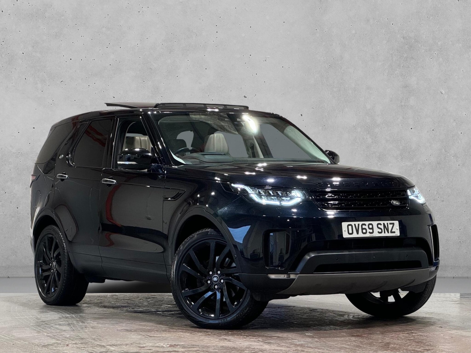 Used Land Rover Discovery 2019 for sale - 76099140: Photo 1