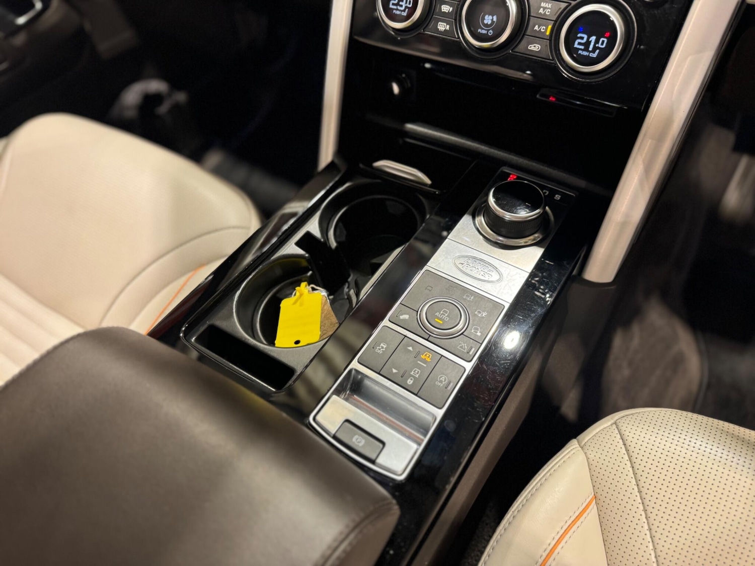 Used Land Rover Discovery 2019 for sale - 76099140: Photo 13