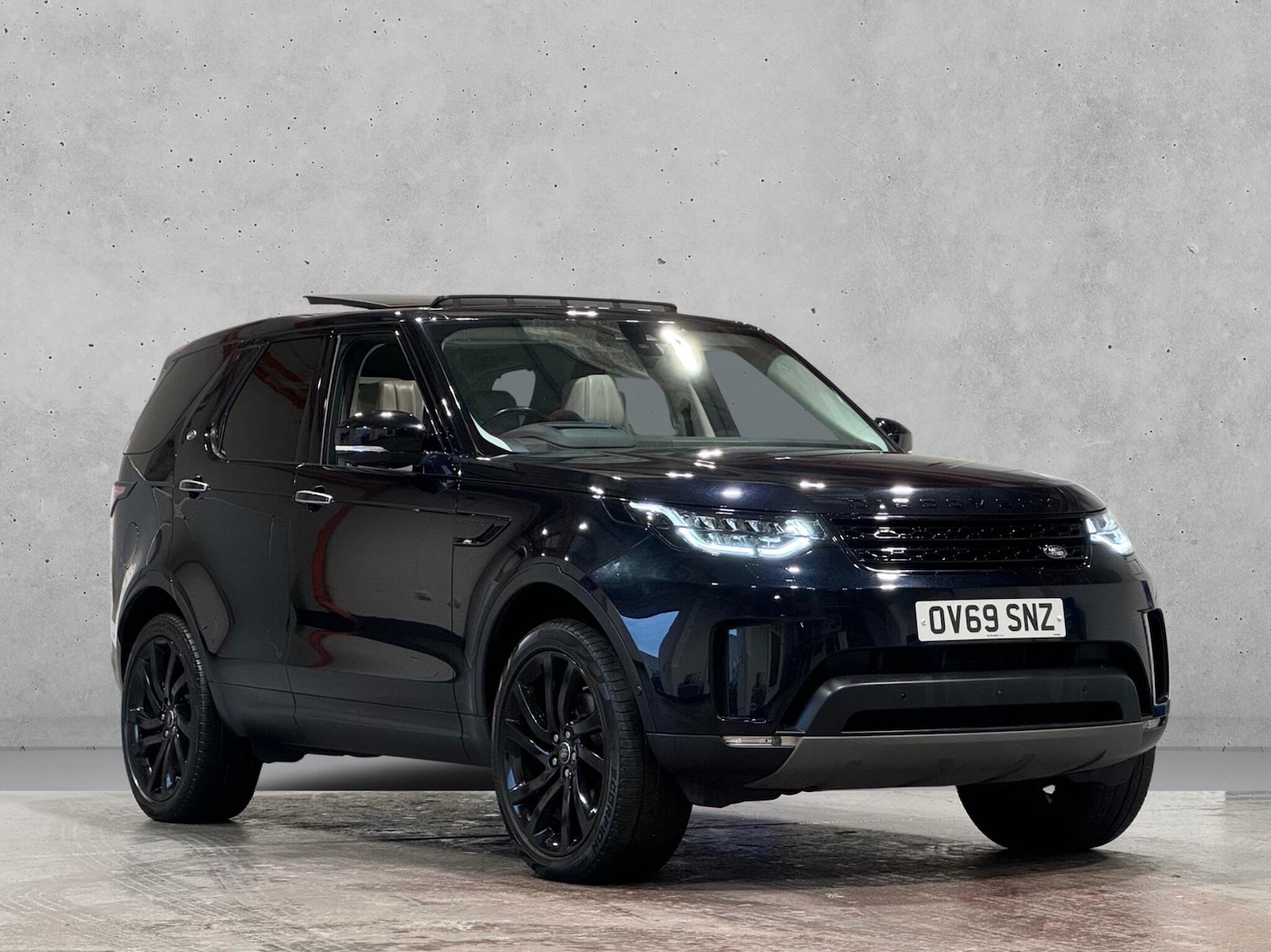 Used Land Rover Discovery 2019 for sale - 76099140: Photo 4
