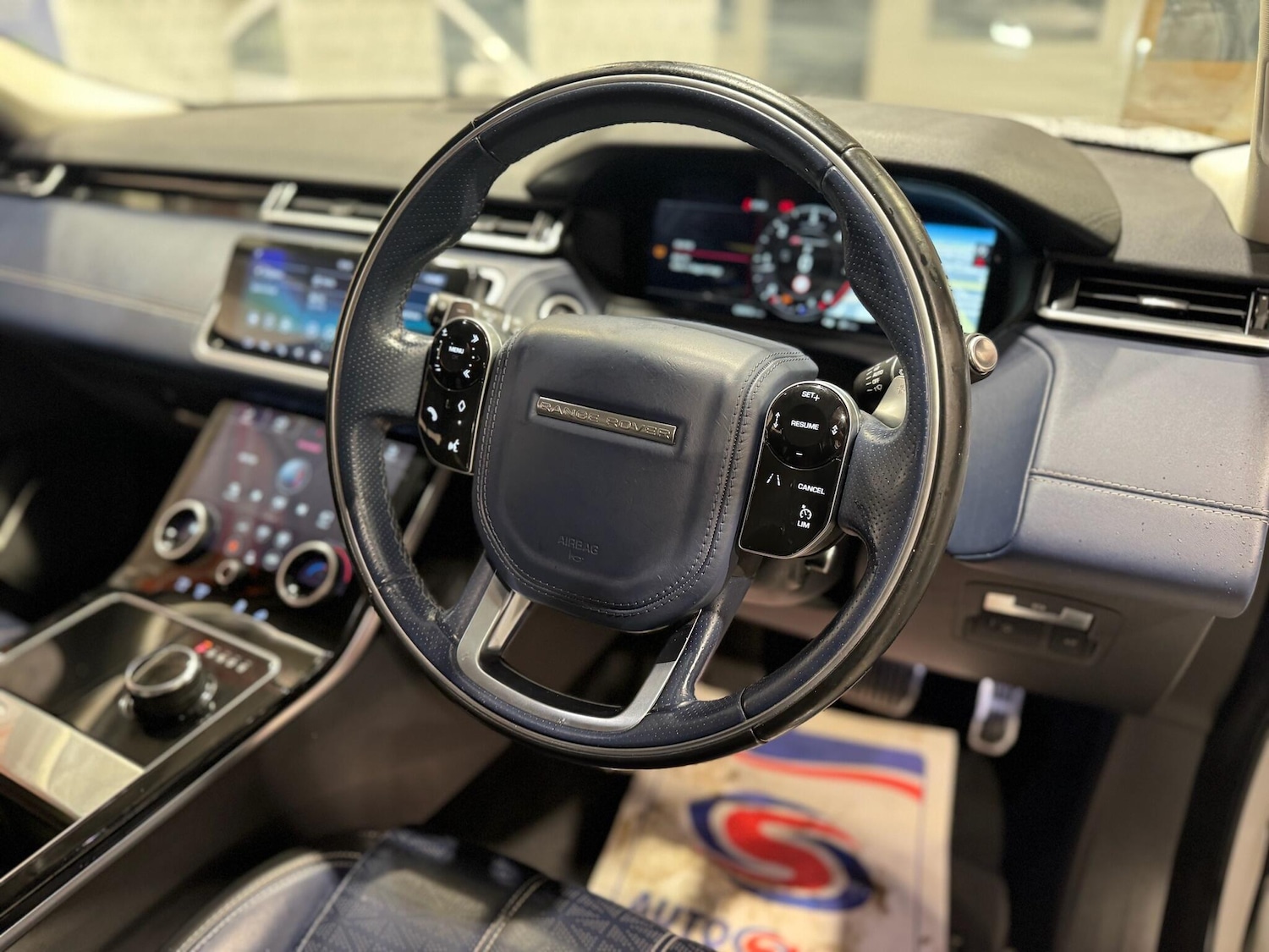 Used Land Rover Range Rover Velar 2018 for sale - 76688972: Photo 12