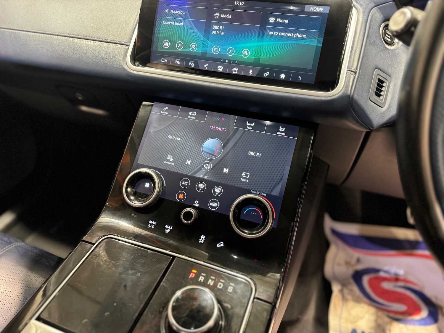 Used Land Rover Range Rover Velar 2018 for sale - 76688972: Photo 17