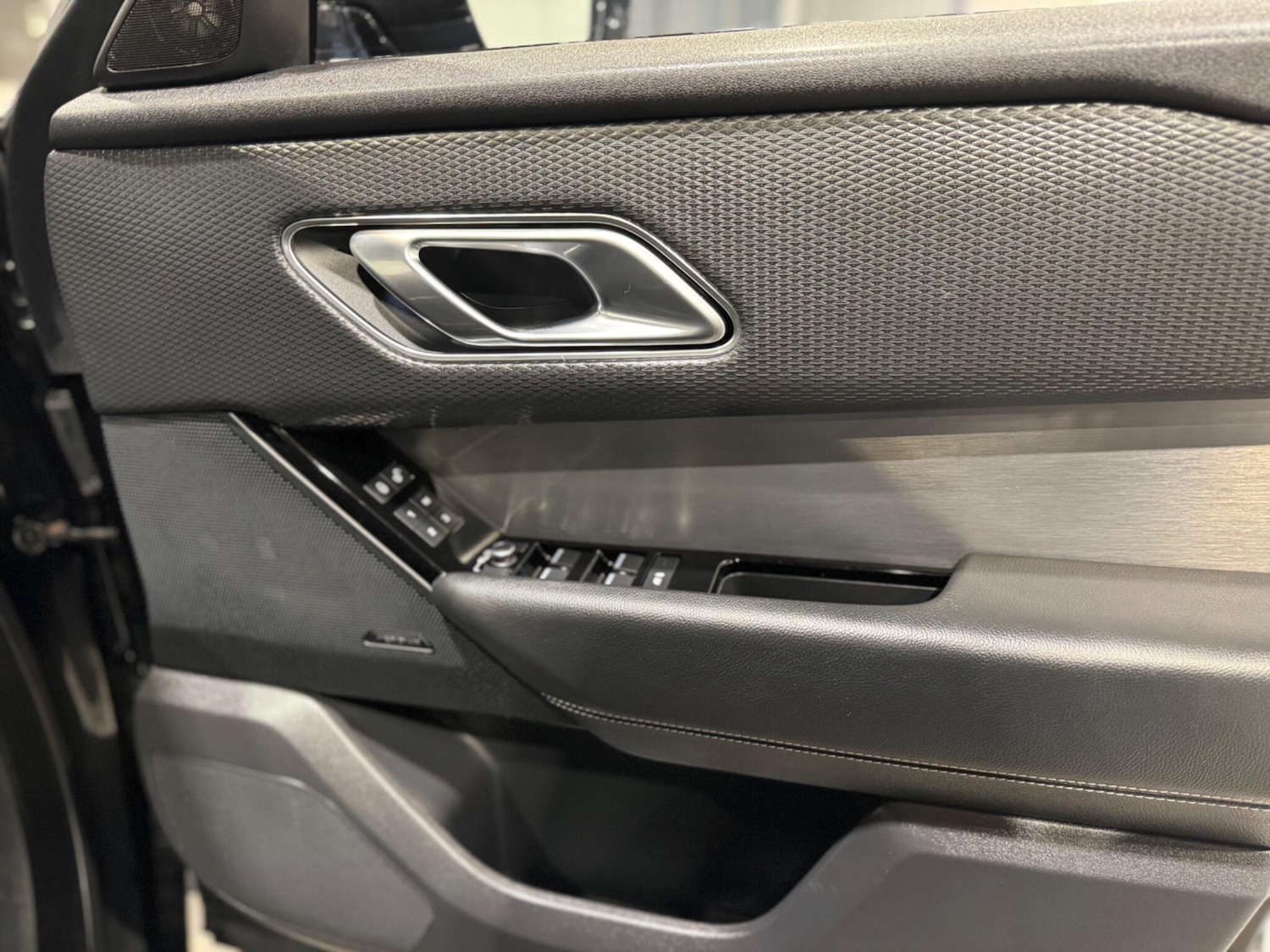 Used Land Rover Range Rover Velar 2018 for sale - 76099597: Photo 16
