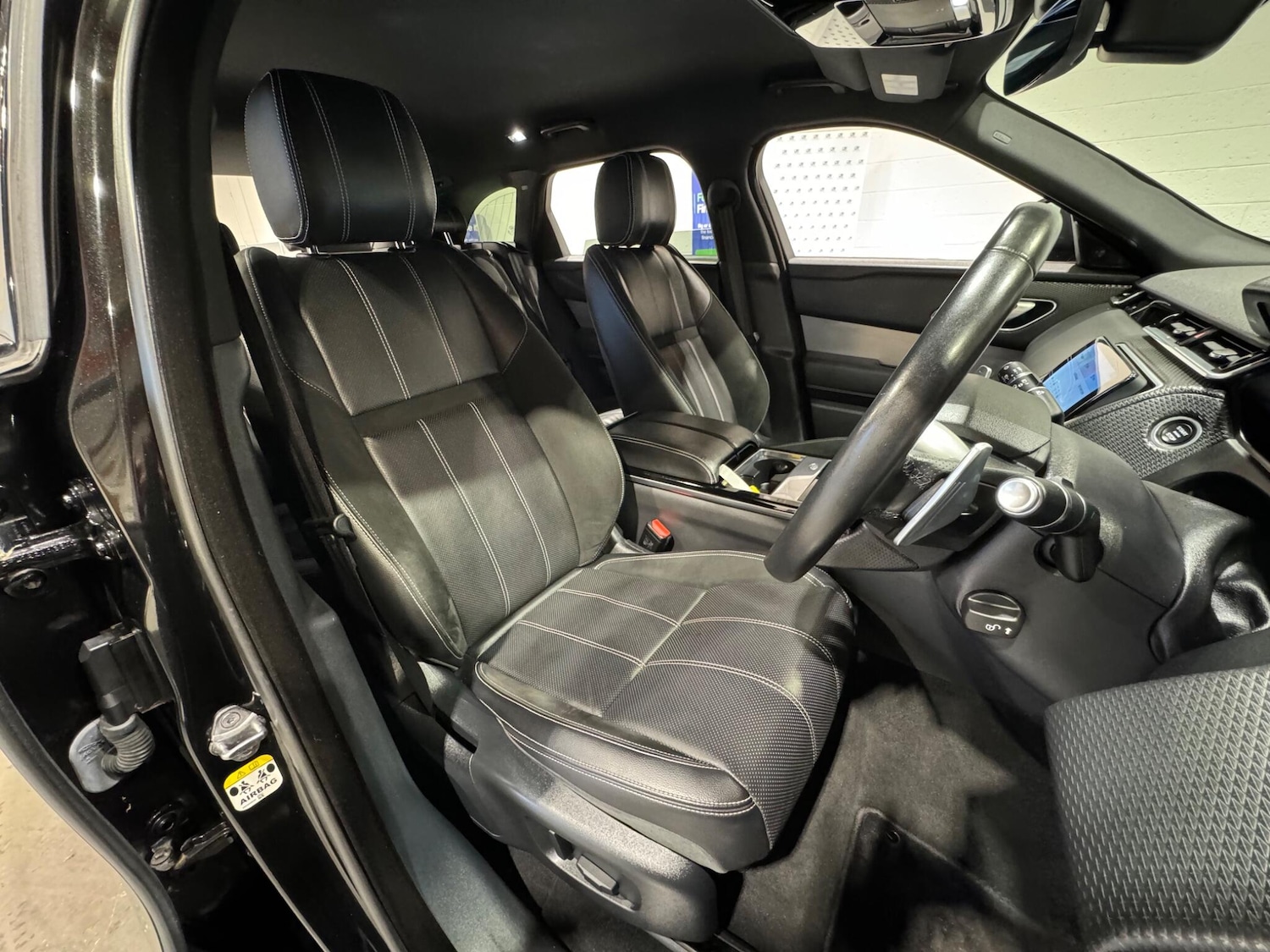 Used Land Rover Range Rover Velar 2018 for sale - 76099597: Photo 18