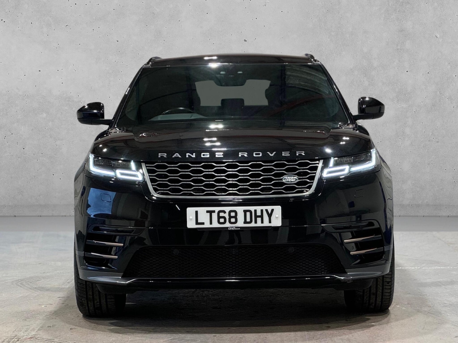 Used Land Rover Range Rover Velar 2018 for sale - 76099597: Photo 2