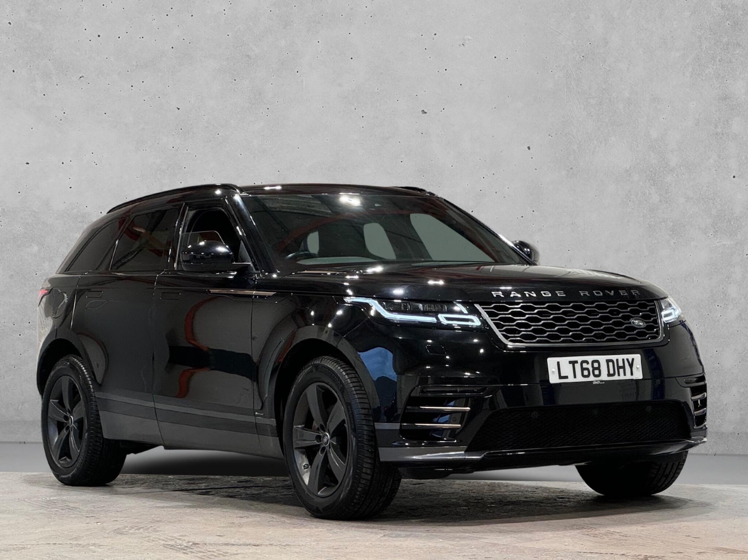 Used Land Rover Range Rover Velar 2018 for sale - 76099597: Photo 4