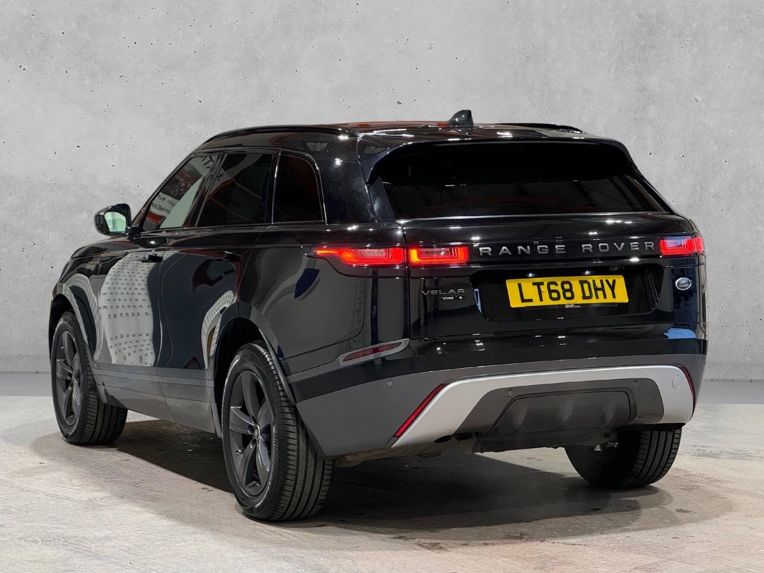Used Land Rover Range Rover Velar 2018 for sale - 76099597: Photo 5