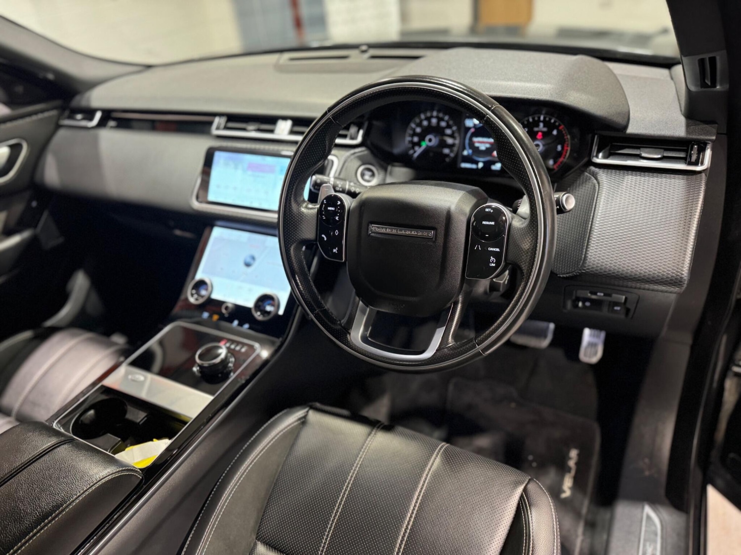 Used Land Rover Range Rover Velar 2018 for sale - 76099597: Photo 8