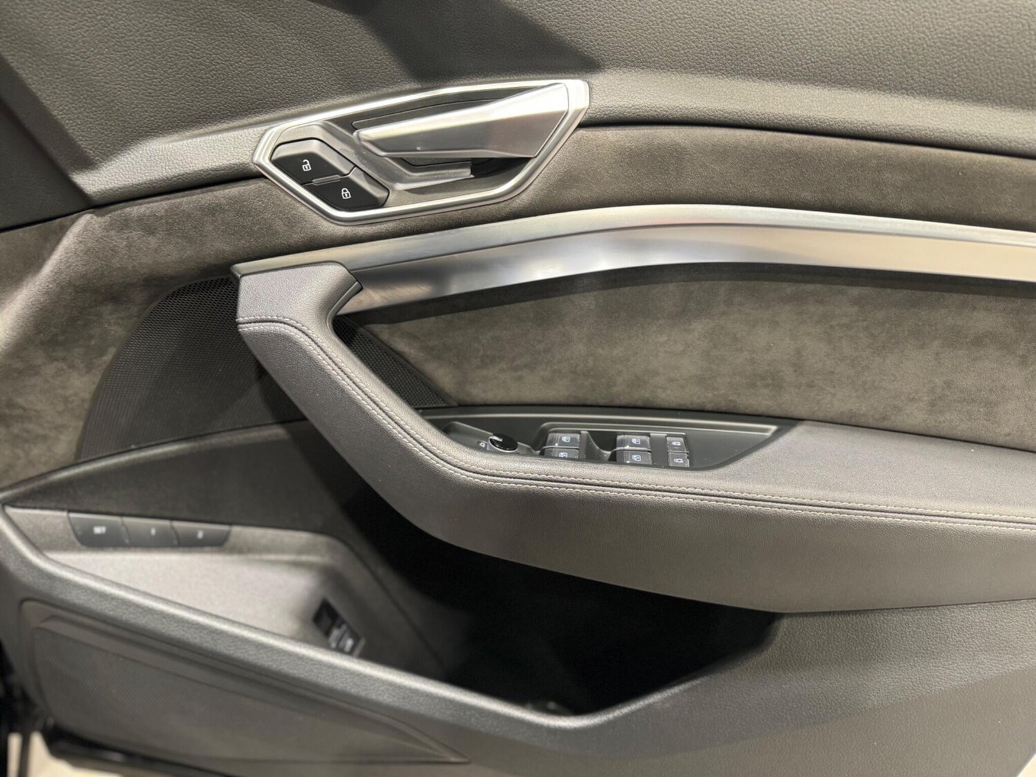 Used Audi e-tron 2021 for sale - 76337874: Photo 15