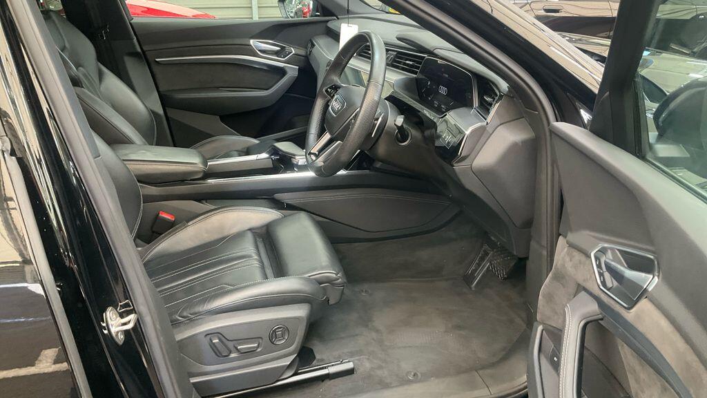 Used Audi e-tron 2021 for sale - 76337874: Photo 5